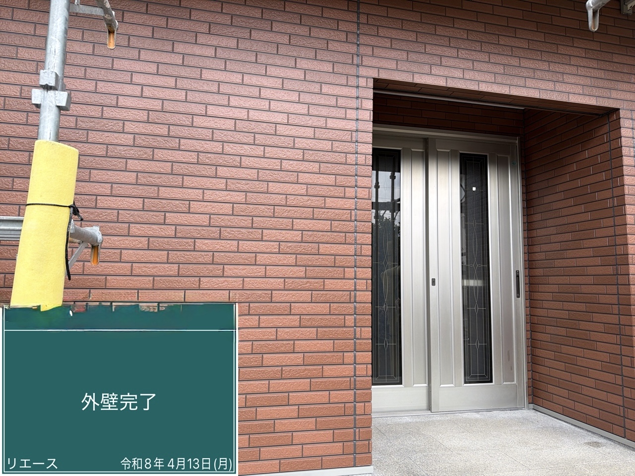 西条市 外壁完了 玄関まわり